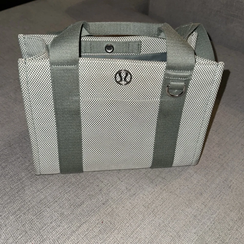 Lululemon Two-Tone Canvas Tote Bag *Mini 4.5L (New no tags)